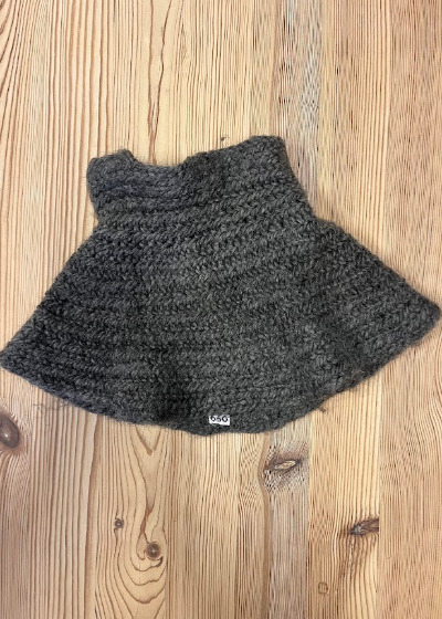 <b>660: Halsedisse</b> <i>(Materiale: Uld<br> Længde: - |  Bredde: - <br>)</i>