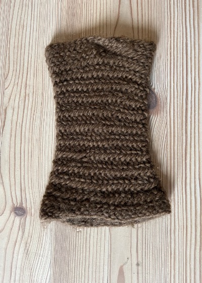 <b>723: Håndledsvarmer</b> <i>(Materiale: Uld<br> Længde: - |  Bredde: - <br>)</i>